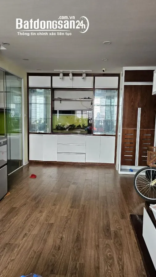 Cho thuê chung cư CT3B Hoàng Quốc Việt Cầu Giấy 105m - 16tr, full nội thất, slot ôtô