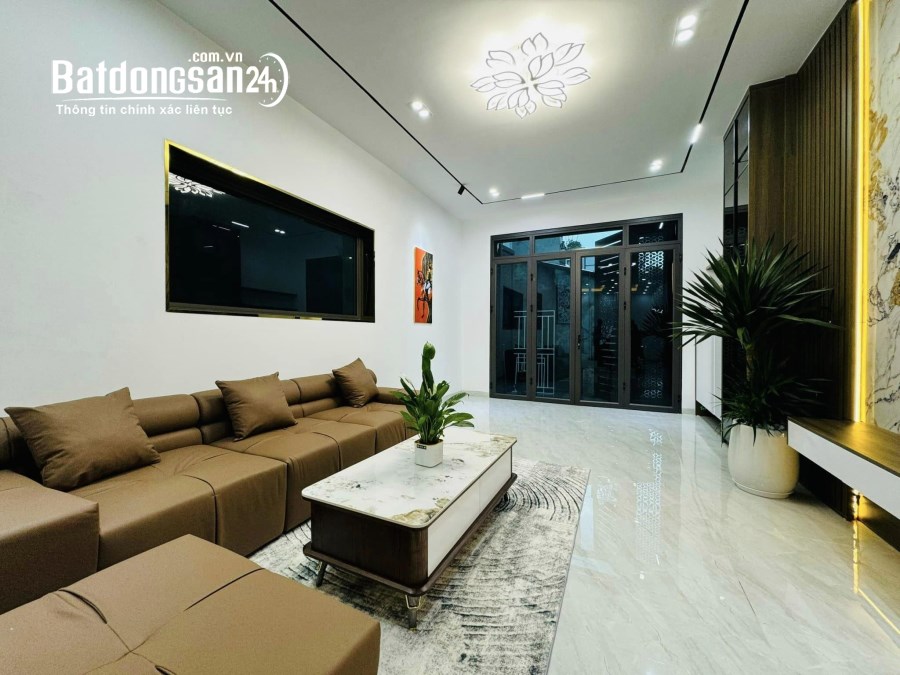 Lê Thanh Nghị 65m2 5 tầng Oto tránh, kinh doanh, 10m ra phố 16.5 tỷ 