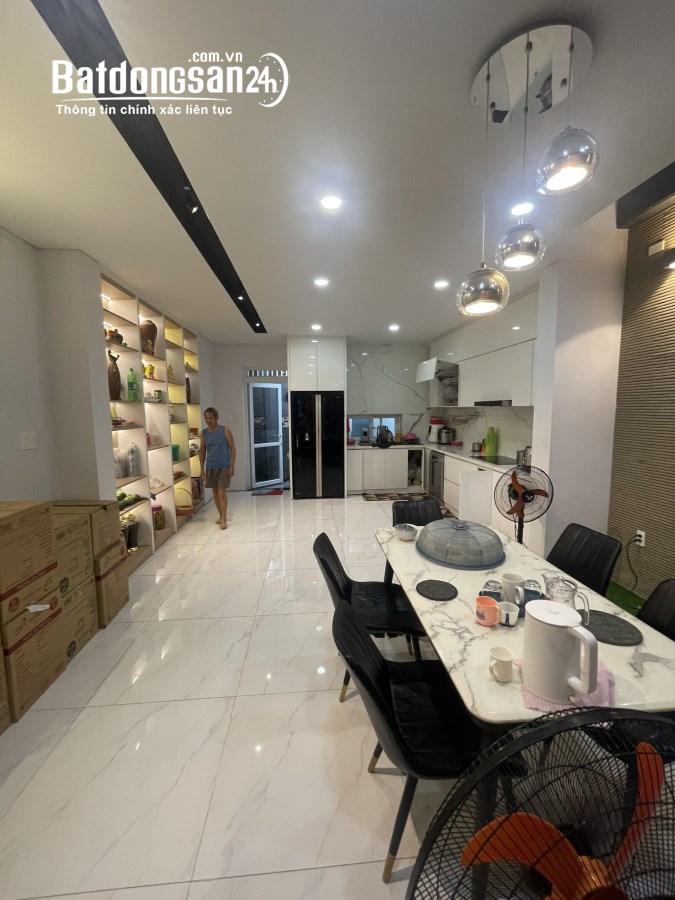  Cho thuê nhà 1T2L MT kinh doanh Nguyễn Bảo Đức 140m2 chỉ 15tr/tháng