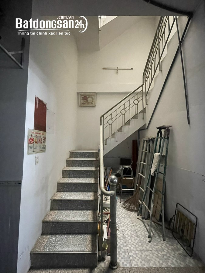 nhà 8x27m lửng 3 lầu 21p hẻm chính 142 Nguyễn thị Thập P bình Thuận Q7