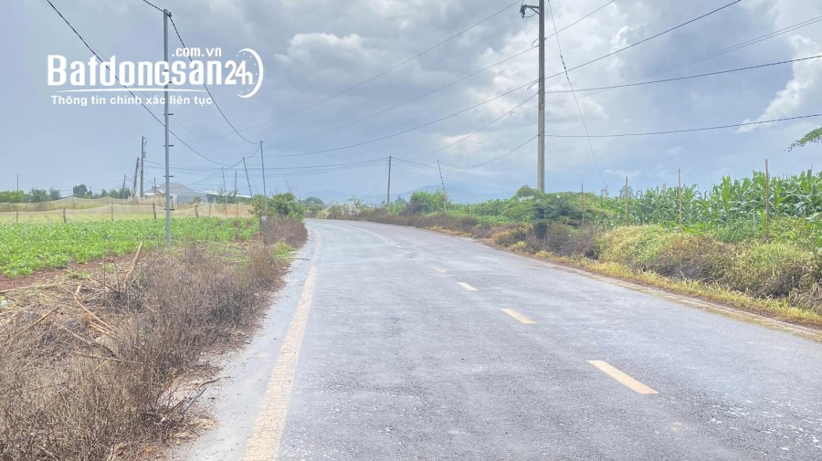1700m2, Đất mặt tiền dh1 gần ngã 3, thuộc n'thôn hạ đức trọng quá rẻ