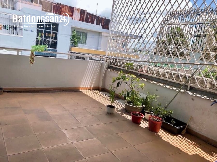 NHÀ 3 LẦU - CHỈ 1 CĂN DUY NHẤT - HẺM XE HƠI THÔNG - CÓ LỀ 1.5M - DTCN 72M2 - 9.7 TỶ