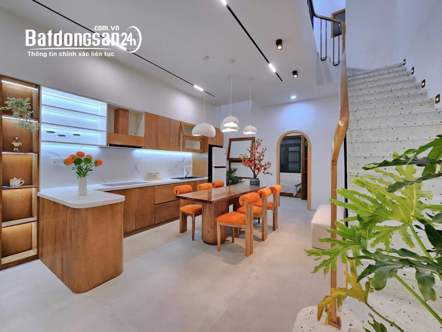 254 Minh Khai 40m2 5 tầng tự xây, kinh doanh, ngõ Oto 8.6 tỷ