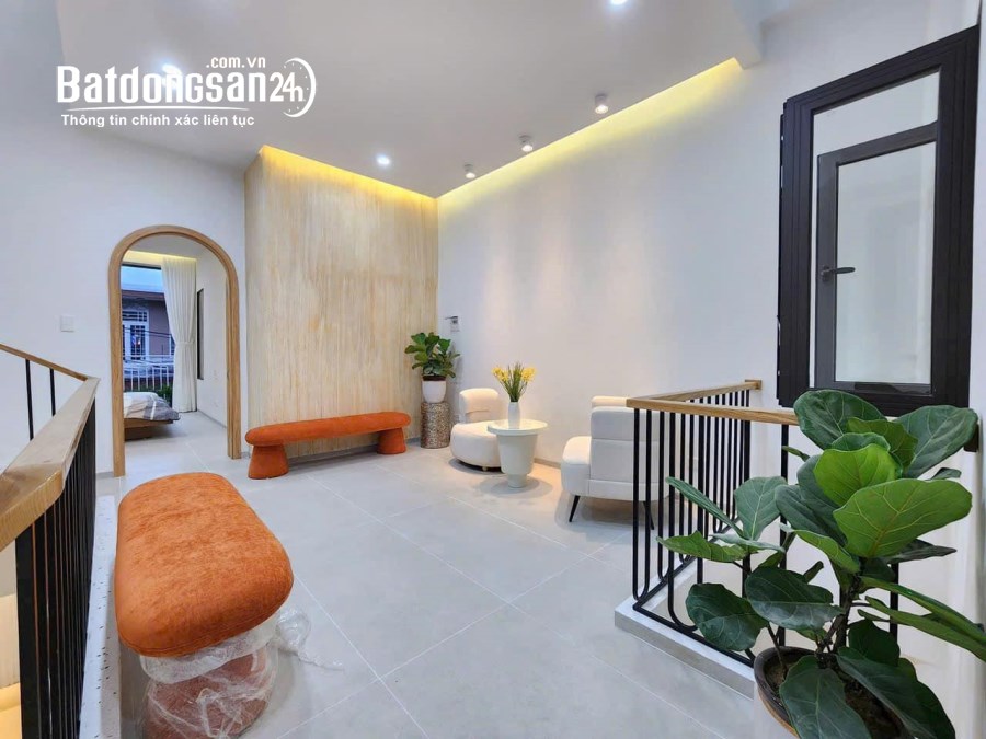 254 Minh Khai 40m2 5 tầng tự xây, kinh doanh, ngõ Oto 8.6 tỷ