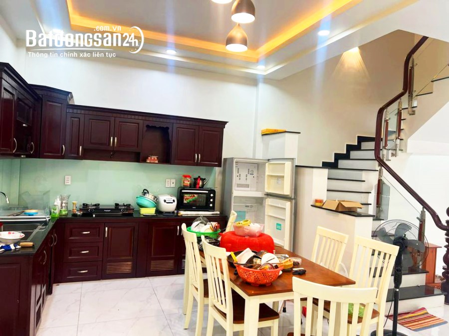 Siêu Phẩm Cách Mạng Tháng Tám Sát Q10 Hẻm 5m DT 80m2 ngang 6m x4 Tầng 10,9 tỷ