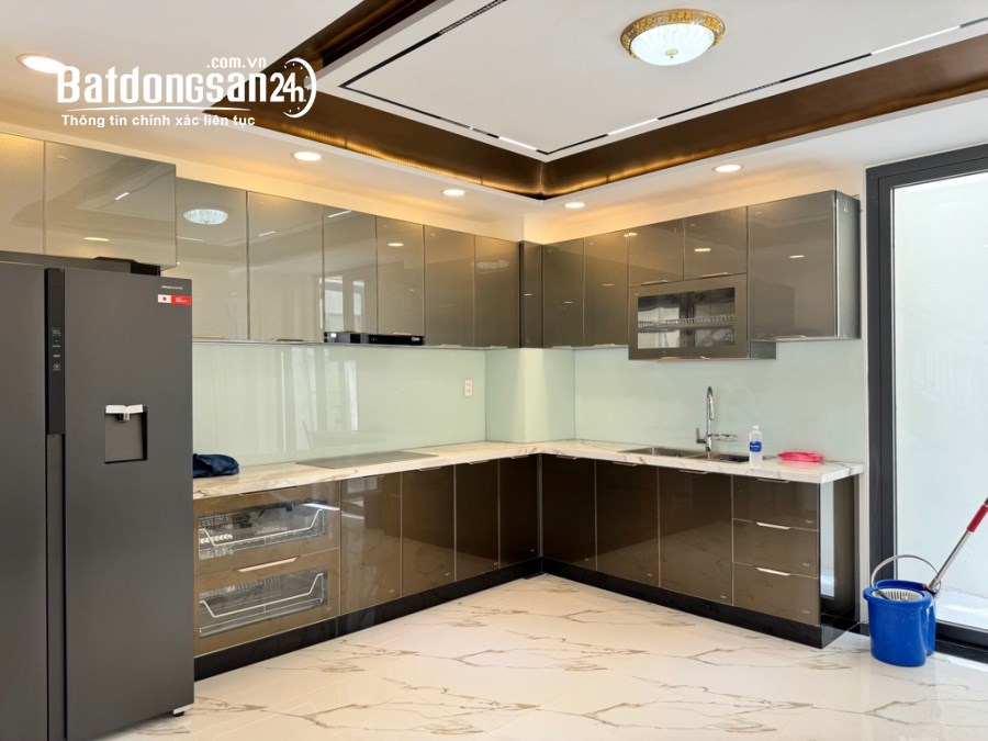 Bán Nhà HXH Thông Hòa Bình, Víp Quận 11, Ngay Đầm Sen, 66m2, 5 Tầng Mới, Nhỉnh 10 Tỷ 