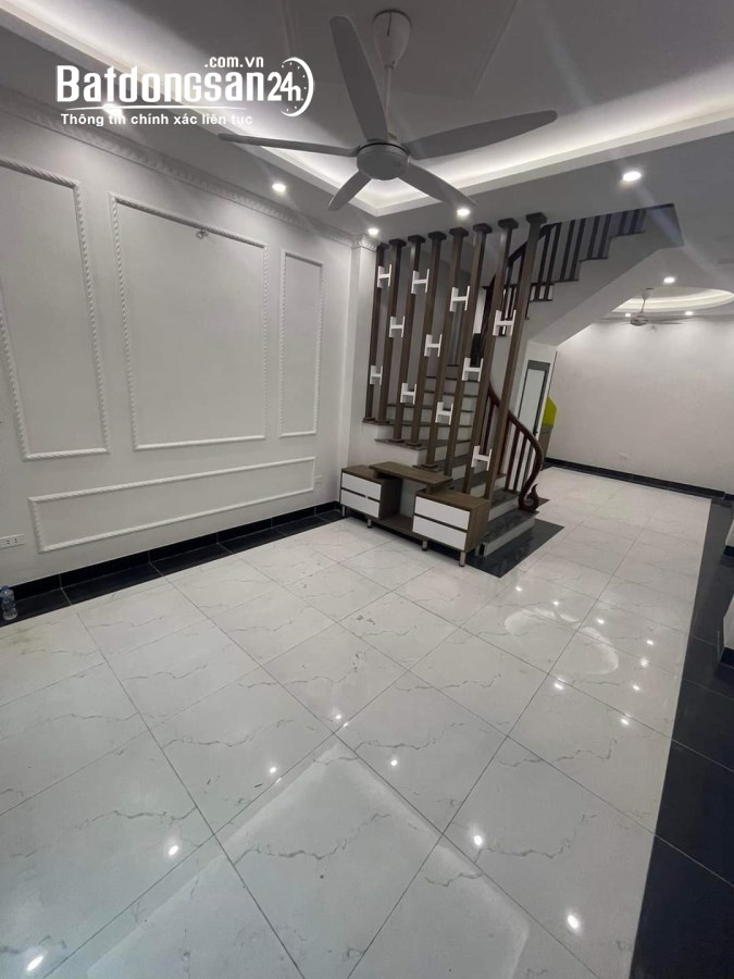 Chính chủ bán nhà 5 tầng ngã 4 Vạn Phúc 45m2 giá chỉ 5 tỷ