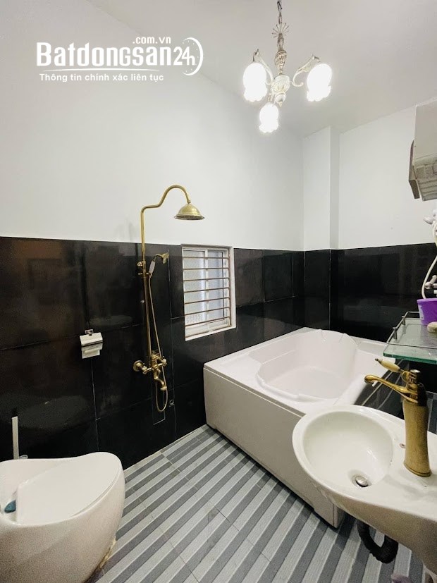(Thủ Đức)bán nhà mặt tiền đường số,Tam Châu,P.Tam Phú 56m2 3tầng 4.4tỷ.