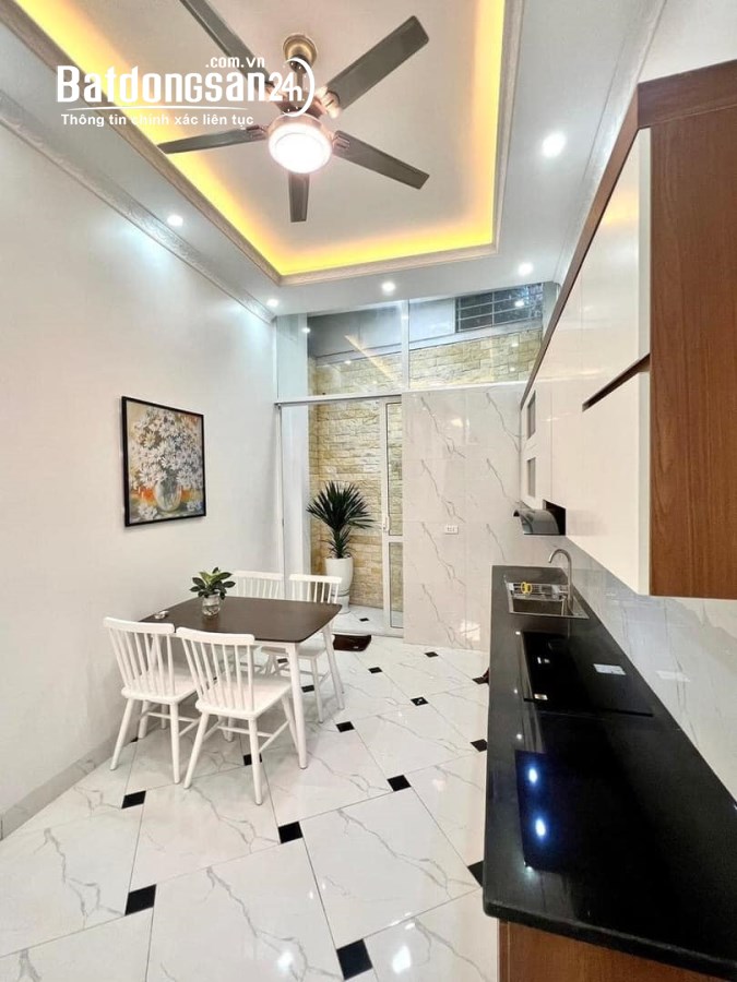 Cho thuê nhà đẹp - ngõ 3 gác Khương Trung Thanh Xuân 41m - 3T - 3 ngủ giá 15tr