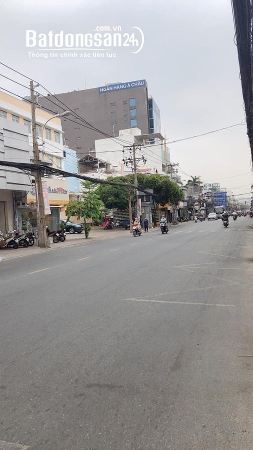 Bán nhà mặt phố Đường Cách Mạng Tháng Tám, Phường 11, Quận 3