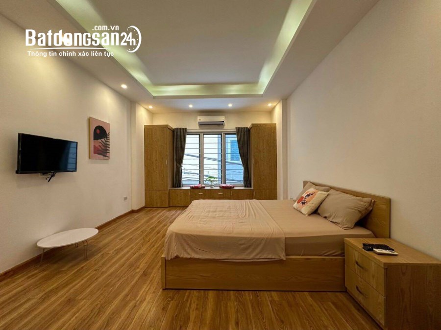 Cho thuê nhà Lạc Long Quân, Tây Hồ 70m x 4T giá 25tr - nhà đẹp ở luôn