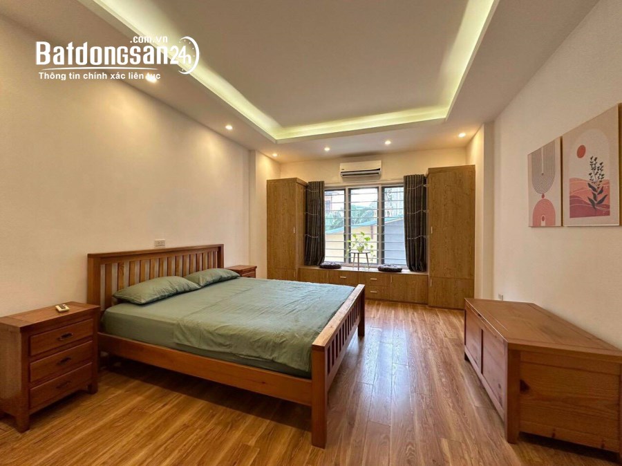 Cho thuê nhà Lạc Long Quân, Tây Hồ 70m x 4T giá 25tr - nhà đẹp ở luôn