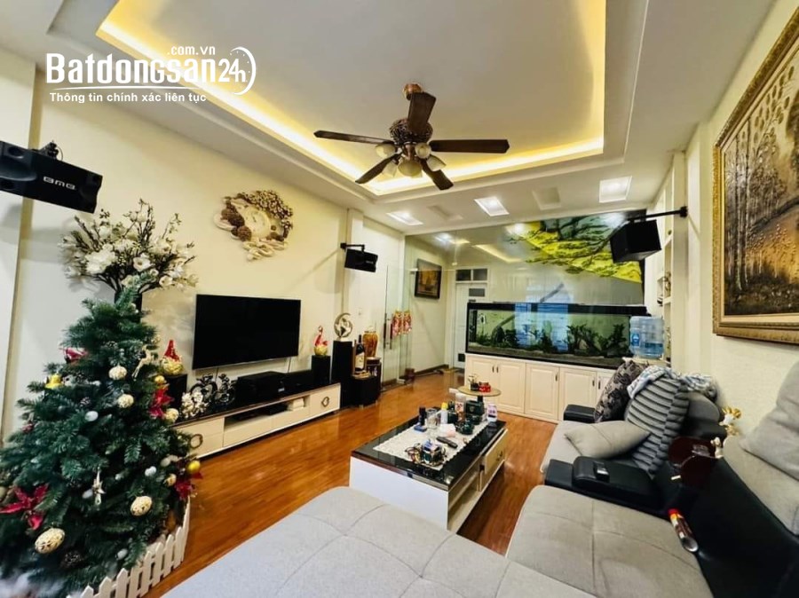 Mặt Tiền Vip Sân Bay Giá Hẻm Kinh Doanh Đỉnh DT 5x26 Chỉ 22,x Tỷ 