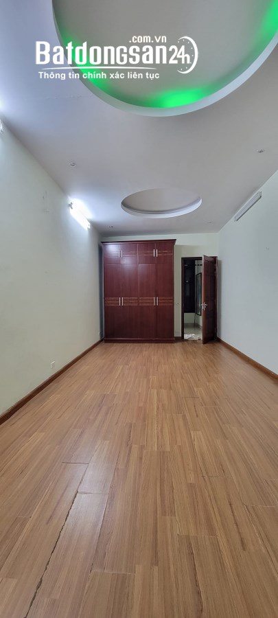 KHU VIP BA ĐÌNH-NHÀ ĐẸP Ở NGAY-NGÕ THÔNG-NGOẠI GIAO ĐOÀN-38M 5T 8xTỶ-VẠN PHÚC 