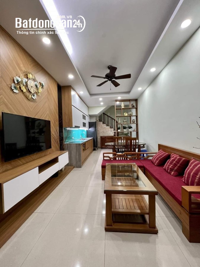 KHU VIP BA ĐÌNH-NHÀ ĐẸP Ở NGAY-NGÕ THÔNG-NGOẠI GIAO ĐOÀN-38M 5T 8xTỶ-VẠN PHÚC 