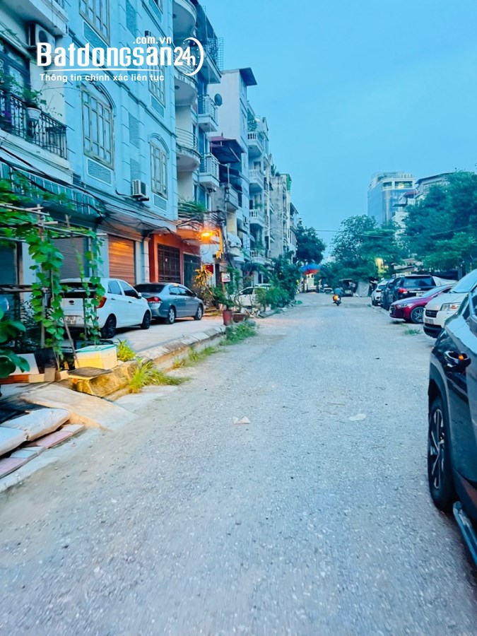 Bán  nhà phố Giang Văn Minh 60m2, 3 tầng cực xinh 10.5 tỷ hưởng tiện ích VIP quận Ba 