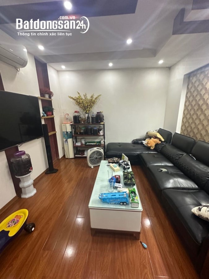 bán nhà NGUYỄN VIẾT XUÂN - HÀ ĐÔNG, Ô TÔ tránh - VÀO NHÀ, vài bước ra mặt phố Quang T