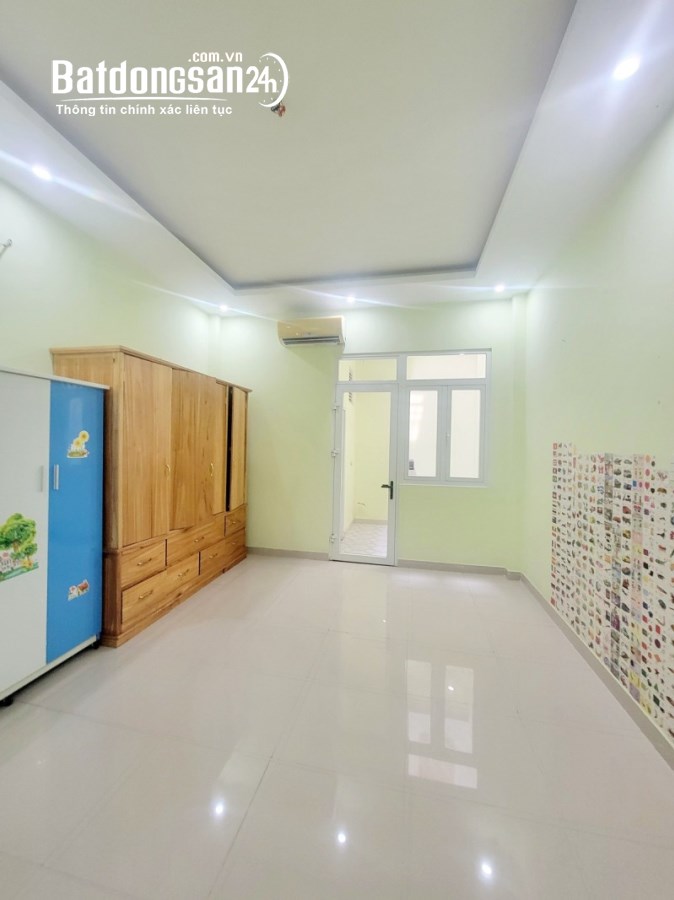 TIN THẬT:Nhà 4 tầng hoàn công,4x24,hẻm xe hơi,Đường 1,Linh Trung,Thủ Đức