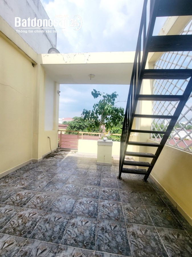 TIN THẬT:Nhà 4 tầng hoàn công,4x24,hẻm xe hơi,Đường 1,Linh Trung,Thủ Đức