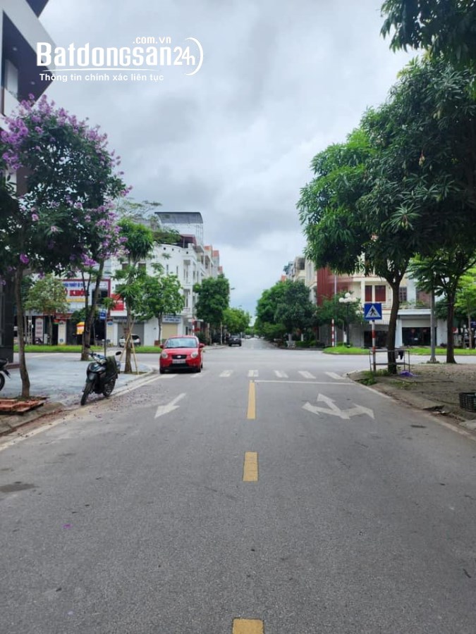 Bán đất mặt đường Trần Nguyên Đán, ph Thanh Bình, TP HD, 80m2, mt 4m, đường 17.5m, KD