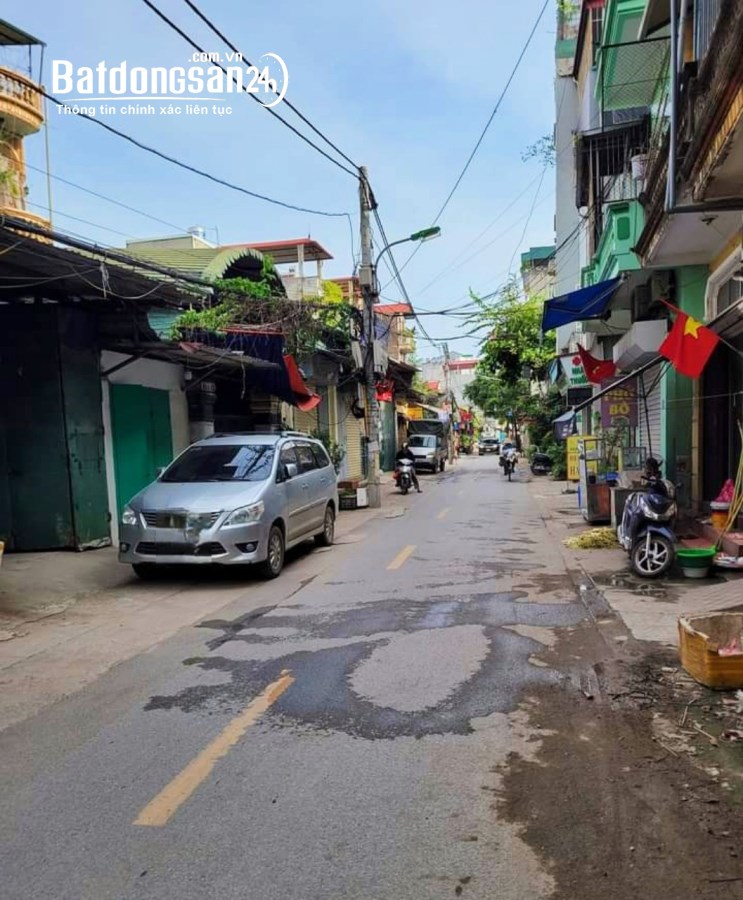 Bán đất Quang Tiến Nam Từ Liêm 62m, MT 4.5m giá 5 tỷ, ô tô vào đất, 20m ra hồ