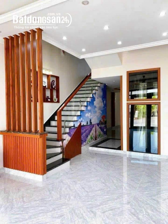 Bán nhà 4 tầng có thang máy trục chính KĐT Tân Phú Hưng, 67.5m2, 4 ngủ, gara, giá tốt