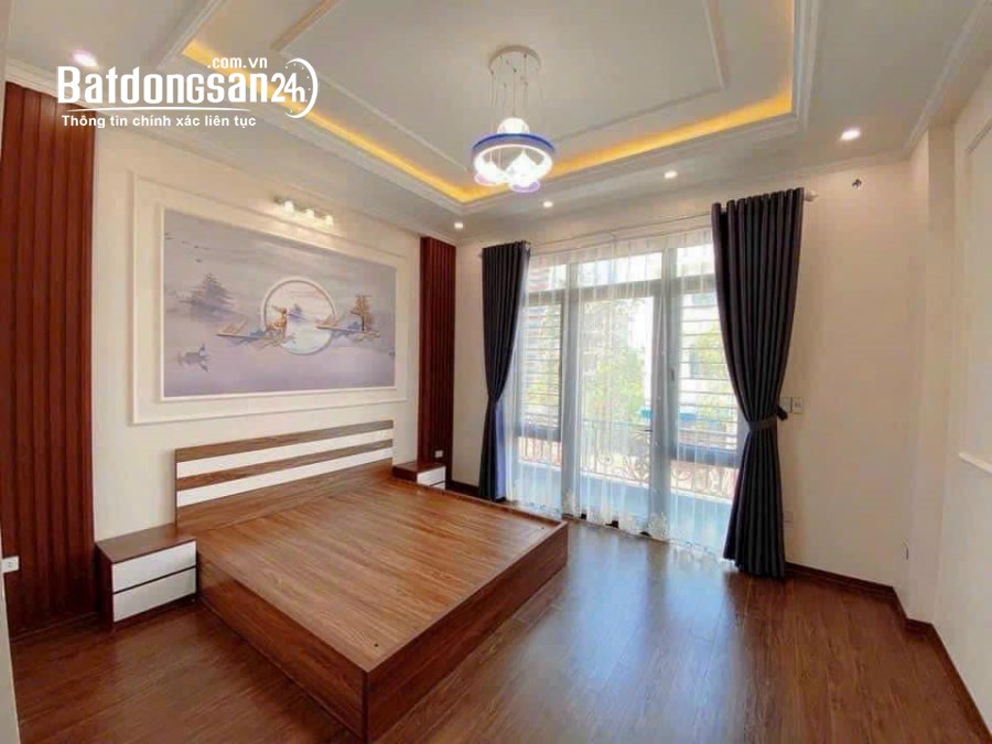 Bán nhà 4 tầng có thang máy trục chính KĐT Tân Phú Hưng, 67.5m2, 4 ngủ, gara, giá tốt