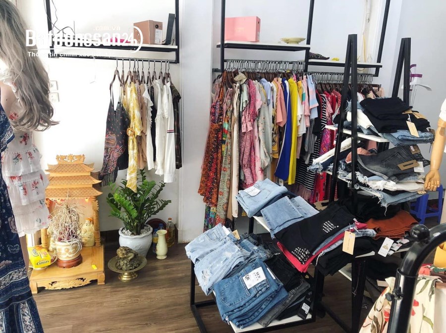 Cho thuê nhà mặt phố Đê La Thành Đống Đa 40m x 4 tầng - Giá 28Triệ