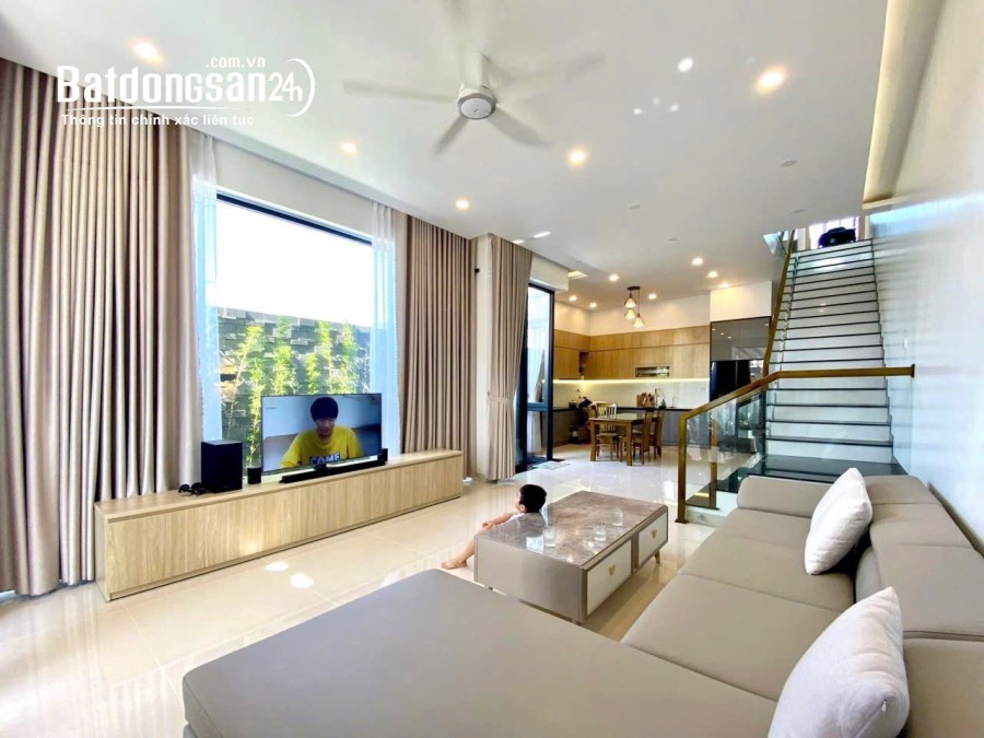 CÔ EM VÀ GIA ĐÌNH CHUYỂN VỀ BẮC NÊN CẦN BÁN GẤP CĂN NHÀ 100m2 2 MẶT TIỀN KINH DOANH