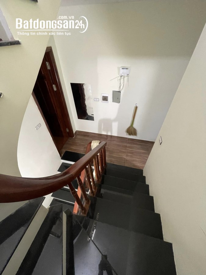 BÁN NHÀ PHỐ TRUNG PHỤNG NHƯ MỚI_NGÕ THẲNG_LÔ GÓC_40M2_5TẦNG_6.1TỶ.