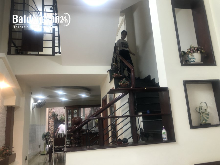 Cho thuê nhà mặt phố Đường 30, Phường Tân Phong, Quận 7