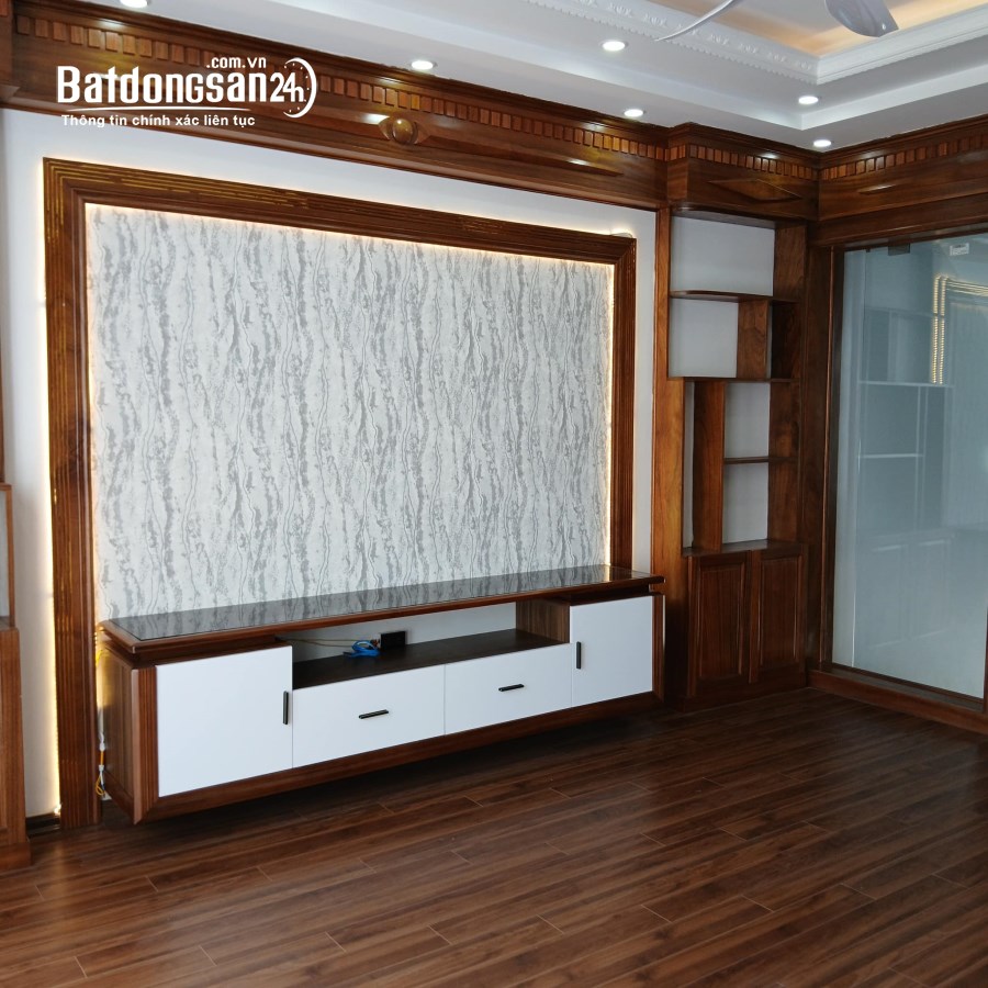 Bán nhà 4 tầng 67.5m2, mt 4.5m, 3 ngủ, gara, thang máy chờ, KĐT Tân Phú Hưng, TP HD