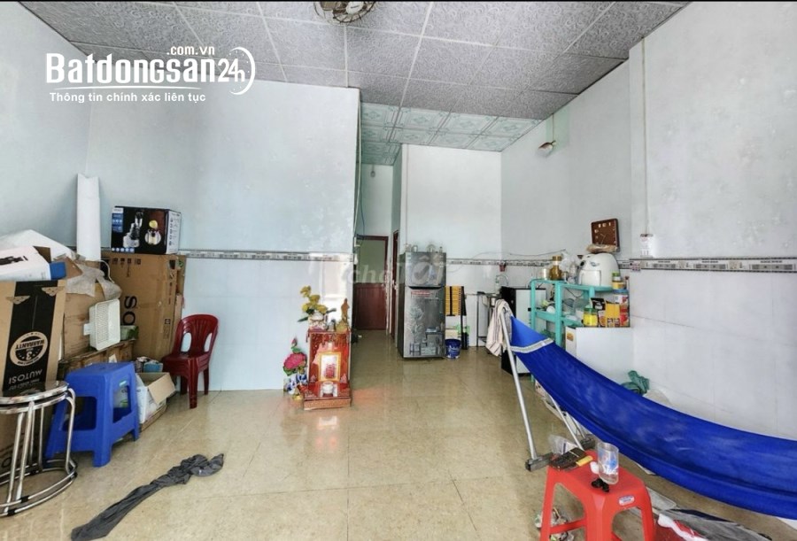 Bán nhà cấp 4 và 5 phòng trọ gần ngã tư Bình Thung, 125m2 ngang 5m, 613 Dĩ An