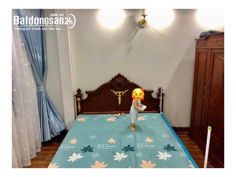 Cho thuê nhà KĐT Cầu Bươu, Thanh Trì 60m x 4T giá 17tr, THANG MÁY, vỉa hè, ô tô