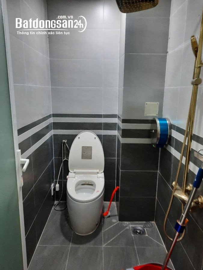 ***Bán nhà mặt tiền Tân Bình, mặt tiền Hoàng Văn Thụ, dưới 200