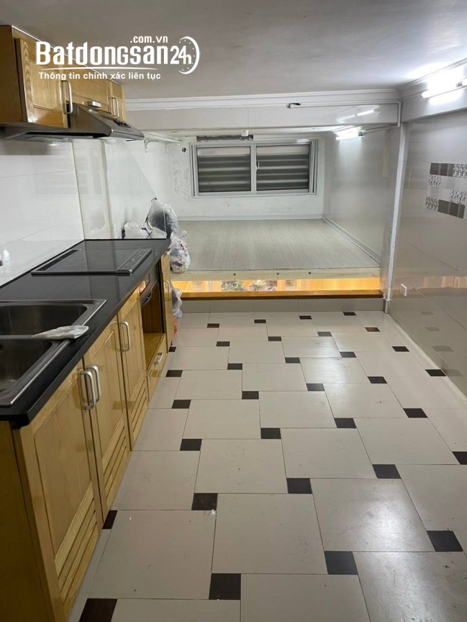 Cho thuê nhà ngõ thông, ô tô, kinh doanh Nguyễn Chí Thanh  Đống Đa 32m x 6T giá 23.5t