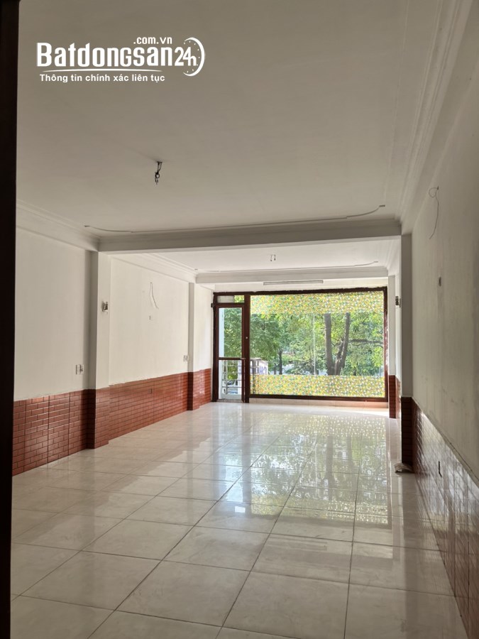 Cho thuê nhà mặt đường đôi Tân Mai, Hoàng Mai 80M x 6T, BÁN HẦM, THANG MÁY, vỉa hè