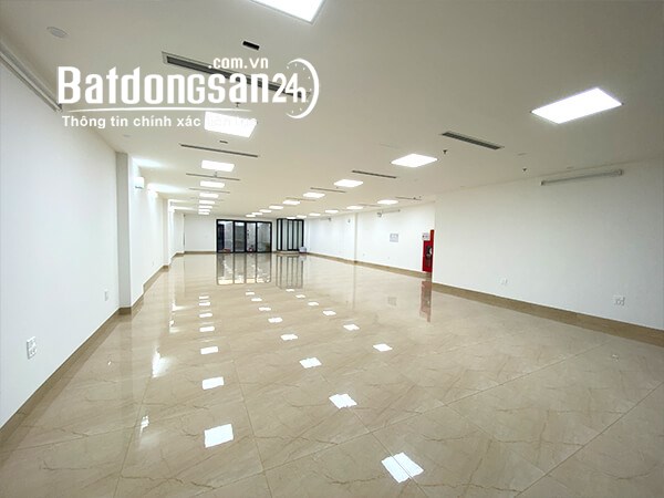 Bán Tòa Văn Phòng 9 Tầng Mặt Bờ Sông Sét, Đường Giải Phóng.DT 380m2. Giá 120 TỶ