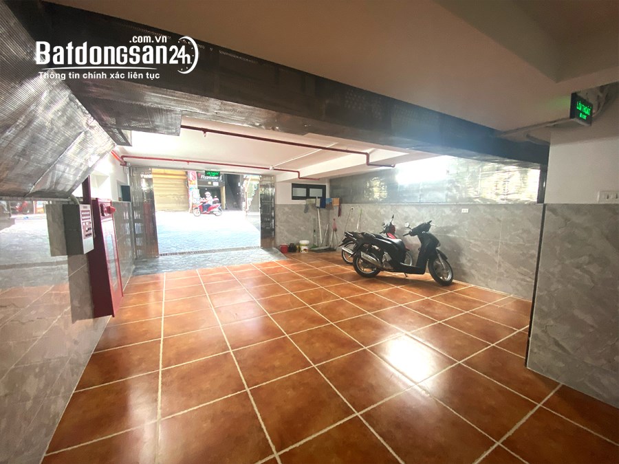 Bán Tòa Văn Phòng 9 Tầng Mặt Phố Nguyễn Viết Xuân,Vị Trí Đắc Địa. DT 93m2. Giá 33TY