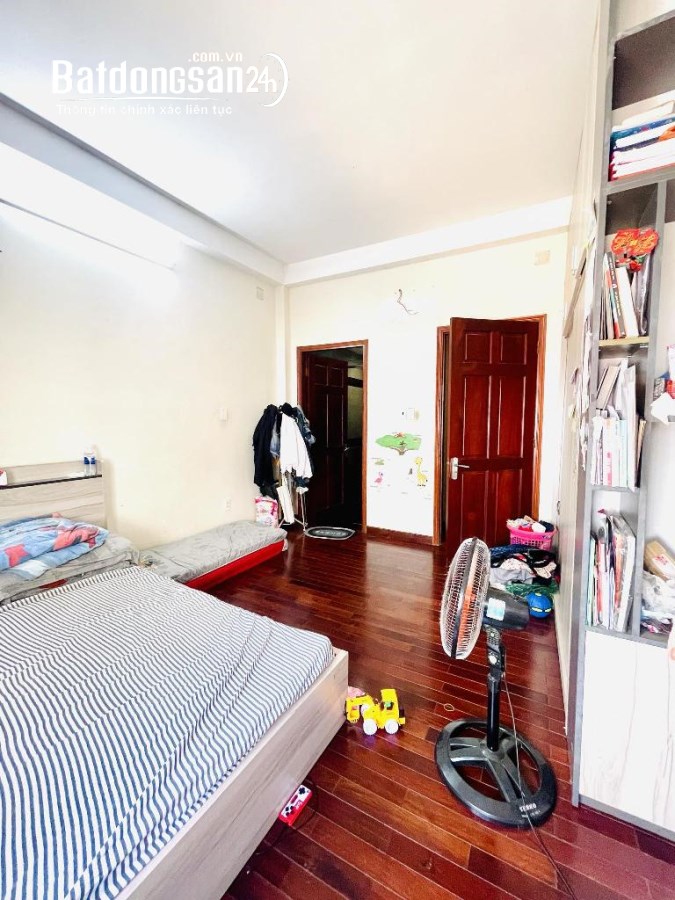 Bán nhà Đường Cách Mạng Tháng Tám, Phường 15, Quận 10