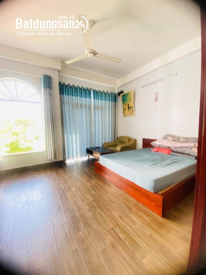 TIN THẬT:Nhà mặt tiền 4 tầng,đường 13,5x18,hoàn công Tăng Nhơn Phú B,Quận 9