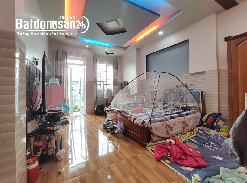 HẺM 3 GÁC ĐUA, MỄ CỐC, PHƯỜNG 15, Q8, 4 TẦNG, 110 M2, 5.4 TỶ.