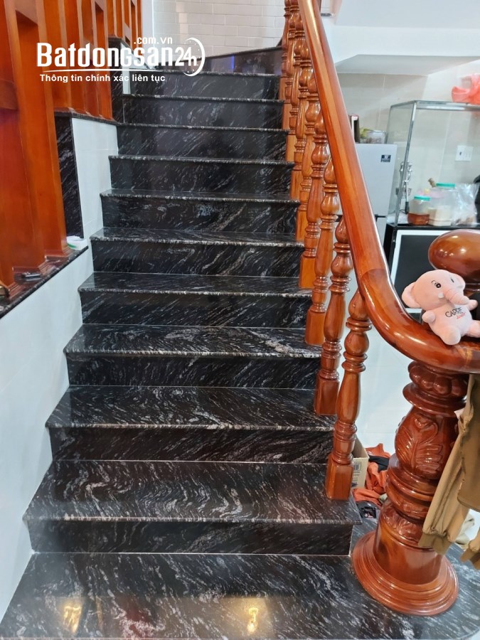 Nhà mặt tiền kinh doanh Bình Hòa 24, gần cầu Ông Bố, KCN Đồng An, 629 Bình Hòa