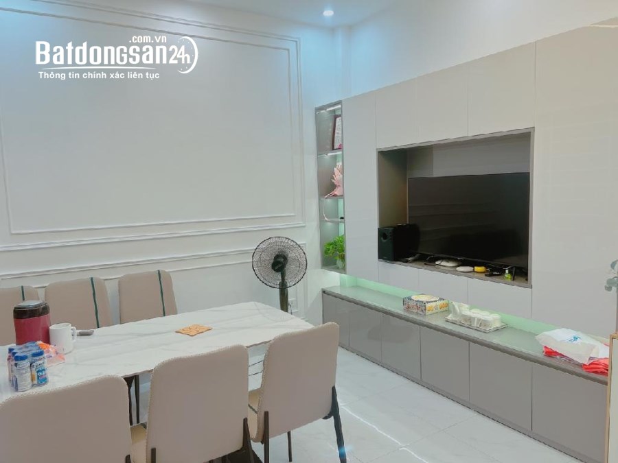 Bán nhà Đường Cầu Diễn, Phường Cầu Diễn, Quận Nam Từ Liêm,33M2, 5 TẦNG , 4.75TY