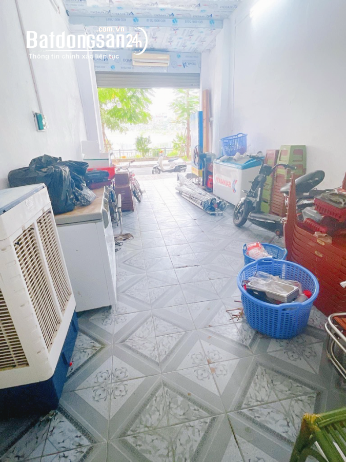 🔥 🔥 🔥Cực Hiếm Mặt Hồ_ View Hồ Bát Ngát_ Kinh Doanh Sầm Uất_10 tỷ