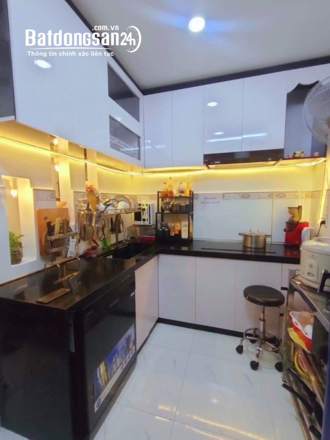 Bán Nhà Bình Quới P28 Bình Thạnh, Mặt Tiền, 2 Tầng, 45m2, Chỉ 5 Tỷ hơn