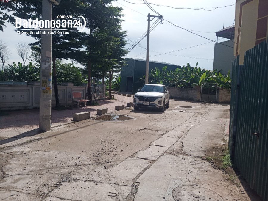 LÔ ĐẤT SIÊU HIẾM 43M NGAY NGÃ 3 OTO CHẠY VÒNG QUANH Ở THANH TRÌ HÀ NỘI GIÁ CHỈ 3TY