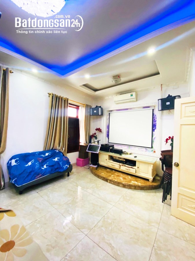 Siêu Phẩm Mặt Tiền Vip giá Hẻm DT 6x32 Chỉ 113tr/m2 phường 4 TÂn BÌnh 