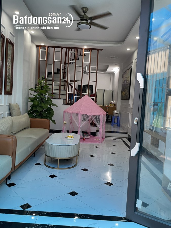 Cho thuê nhà Phan Đình Giót La Khê, Hà Đông 45m x 4T giá 12tr, nhà đẹp, full nội thất