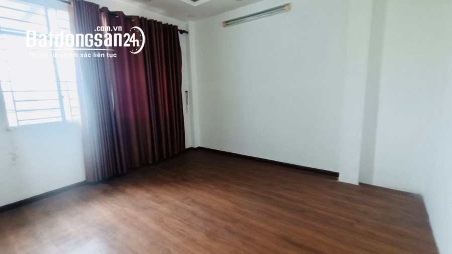 Nhà Mặt Tiền Đường Tân Sơn, Quận Tân Bình, 5mx13m, 2 Lầu